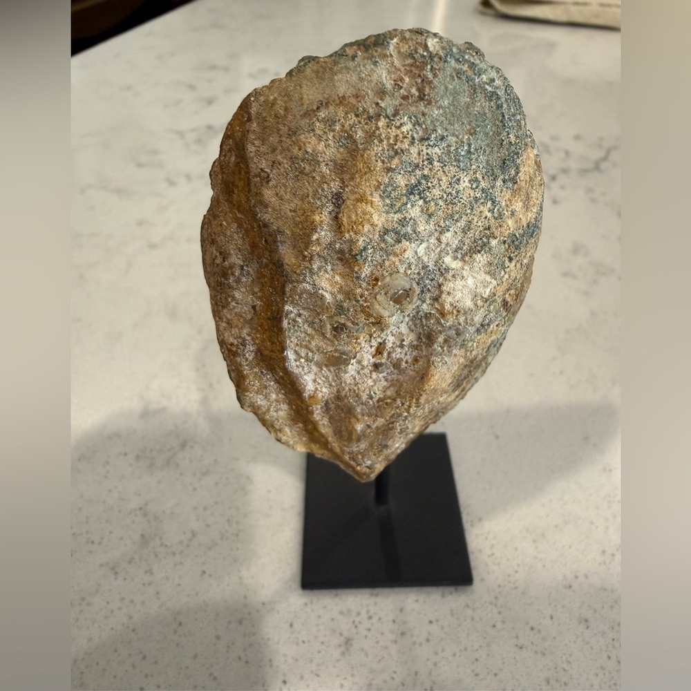 Agate Geode on Stand - Picture 3 of 3